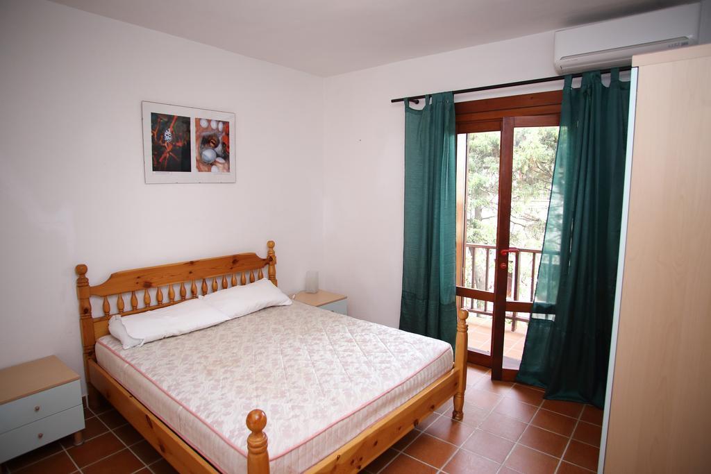 Appartamenti Ideal Isola Rossa Exterior foto