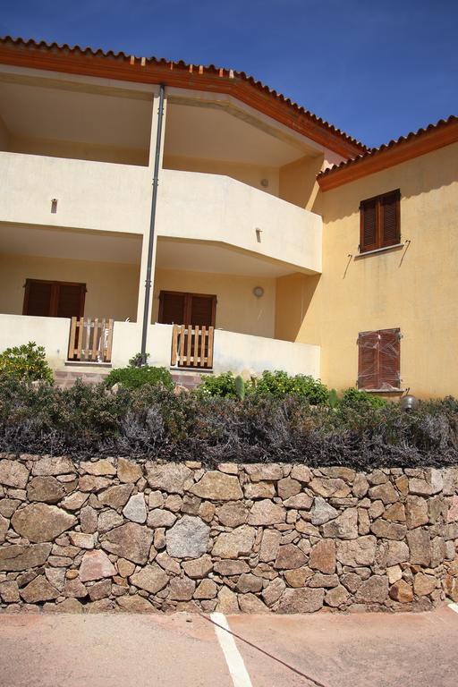 Appartamenti Ideal Isola Rossa Exterior foto