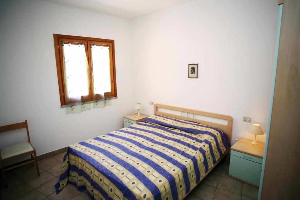 Appartamenti Ideal Isola Rossa Exterior foto