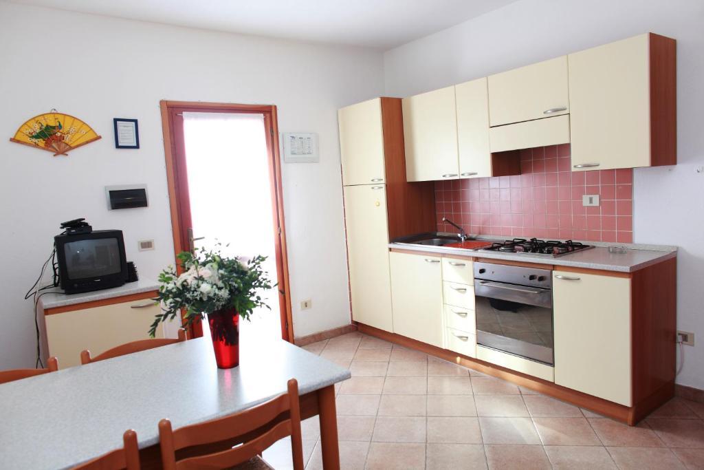 Appartamenti Ideal Isola Rossa Exterior foto